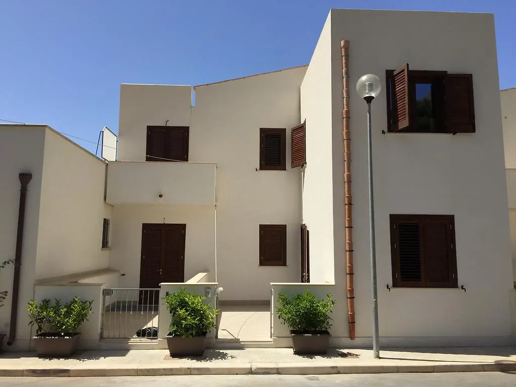 Casa Azzurra By Un Mare Di Blu Βίλα Macari 0*,